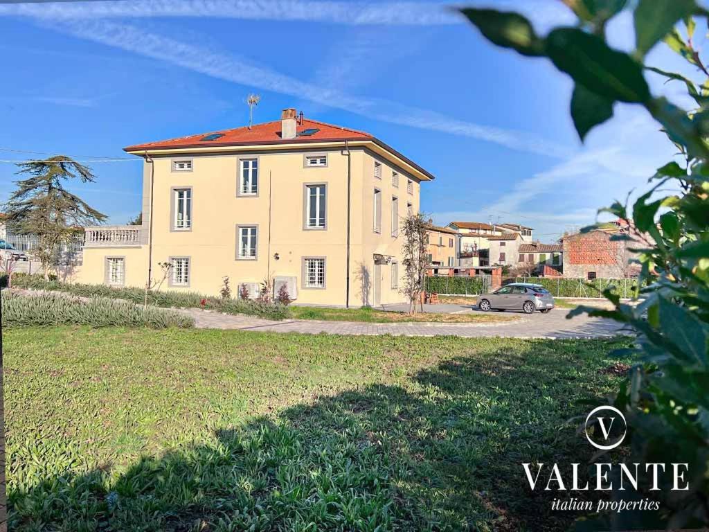 Villa Valente - Apartments Capannori Εξωτερικό φωτογραφία